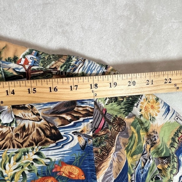 Reyn Spooner Large Classic Short Sleeve Button Front Hawaii Shirt Tiki Bowling - Picture 10 of 11